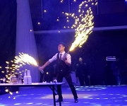 2017年1月15日【香港皇朝家私新品發布會】朱歡洪被聘請為花式調酒演出節目嘉賓